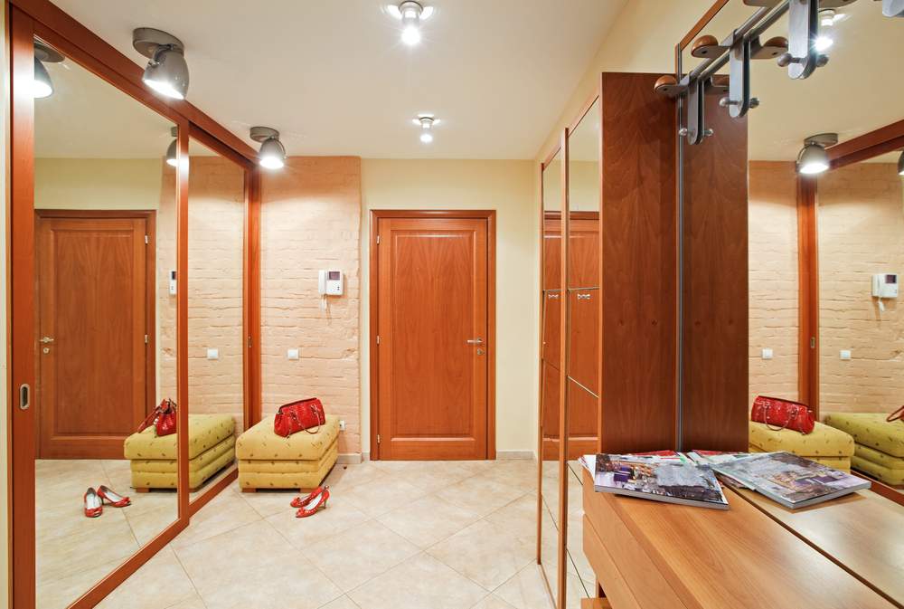 Sliding Mirror Door in Spa Change Room