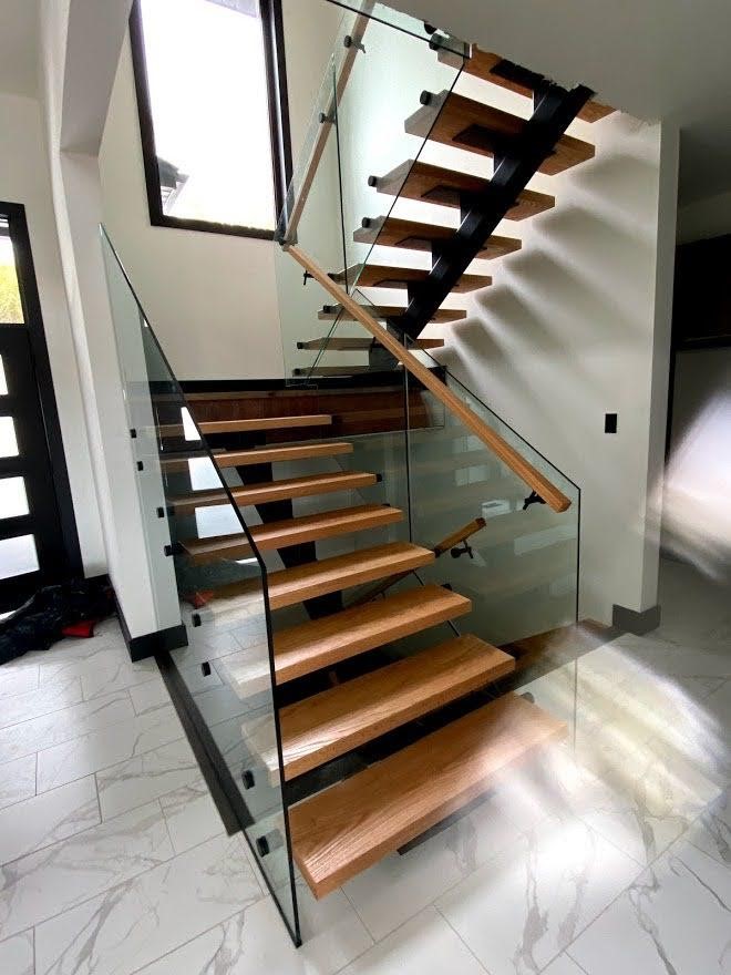 Reasons You Should Choose Our Glass Railings Solutions