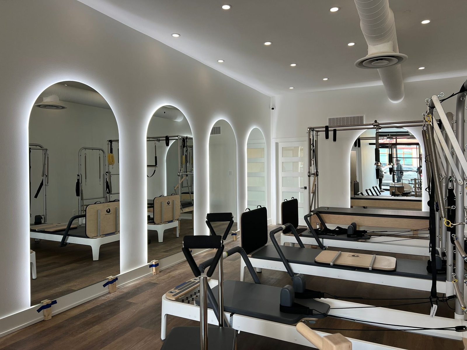 Gym & studio mirror walls